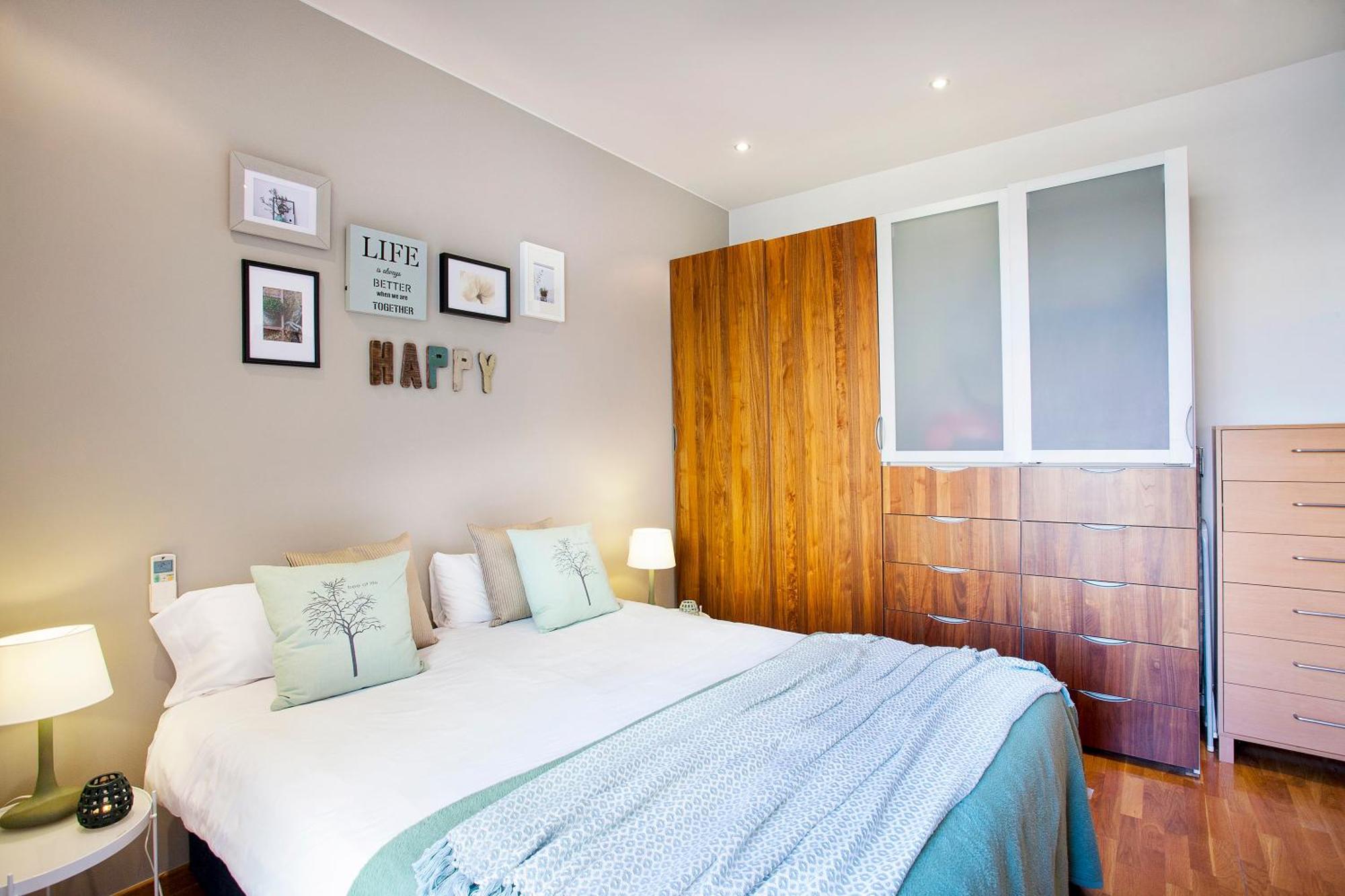 Apartments Barcelona & Home Deco Viladomat ภายนอก รูปภาพ
